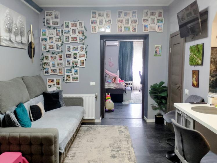 Apartament cu 2 camere decomandat în Take Ionescu
