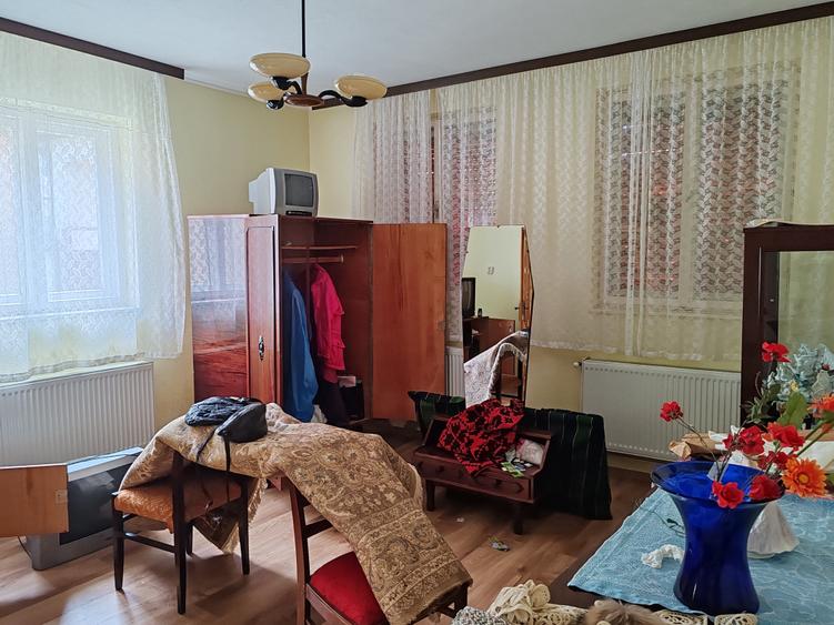 Casă individuală cu 4 camere cu Teren 476 Mp în Vlădeni