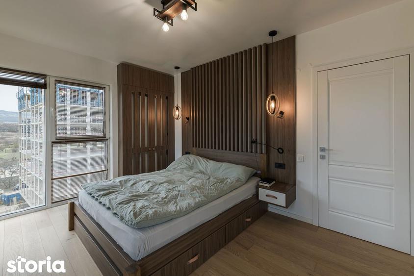 Apartament cu 3 camere, mobilat în Între Lacuri