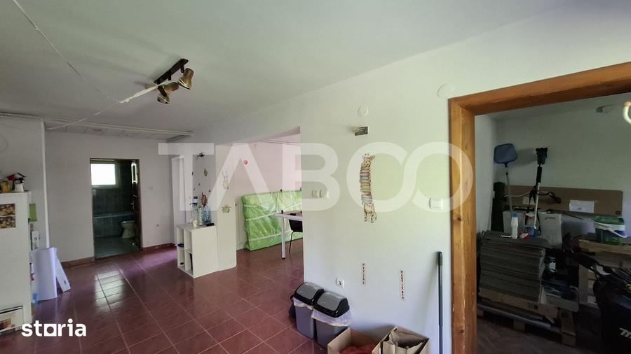 Casă cu 3 camere decomandat cu Teren 472 Mp în Central