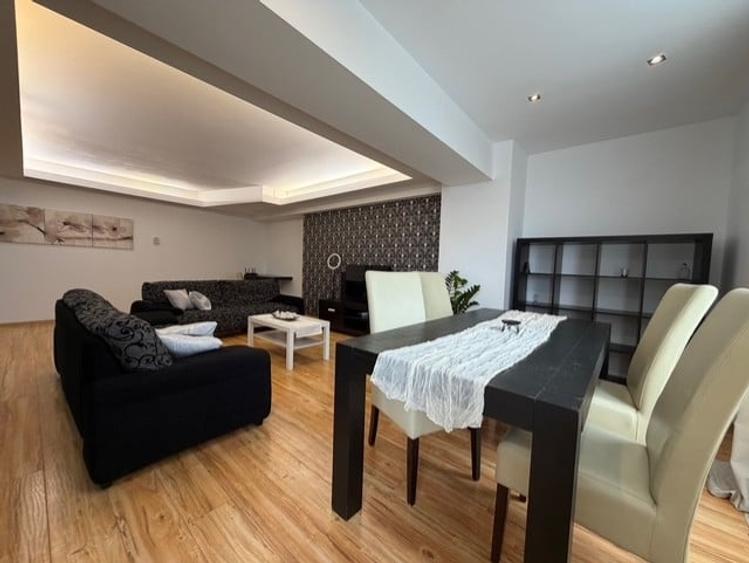 Apartament cu 3 camere decomandat în Nordului