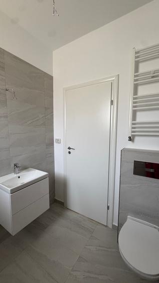 Casă individuală cu 4 camere cu Canalizare în Balotești