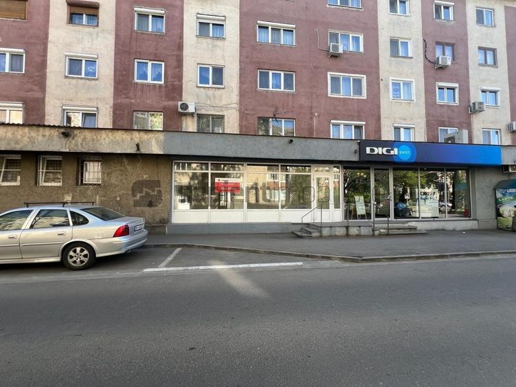 Spațiu comercial, de 210 mp, în Dacia