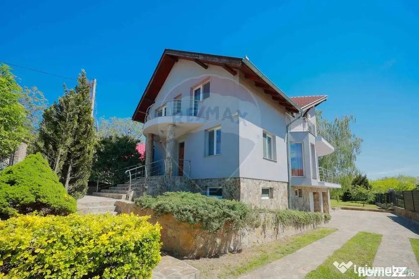 Casă cu 1 camere cu Teren 1000 Mp în Central
