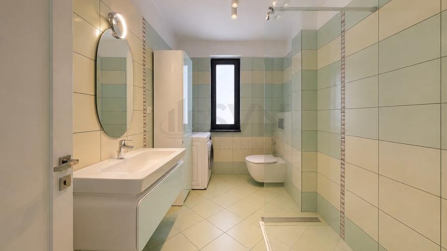 Casă individuală cu 5 camere cu Canalizare în Pipera