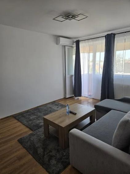 Apartament cu 2 camere decomandat, mobilat în Eroii Revoluției