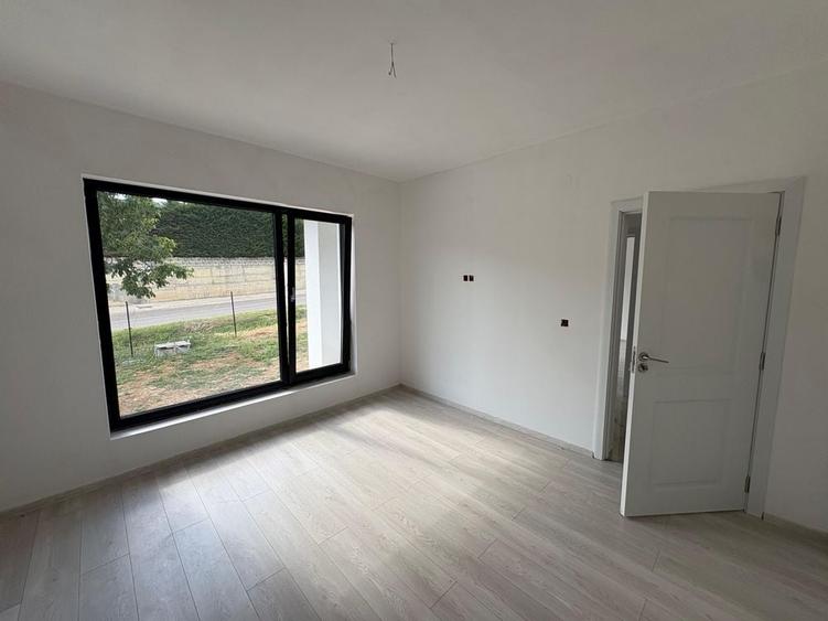 Casă cu 4 camere în Săldăbagiu de Munte