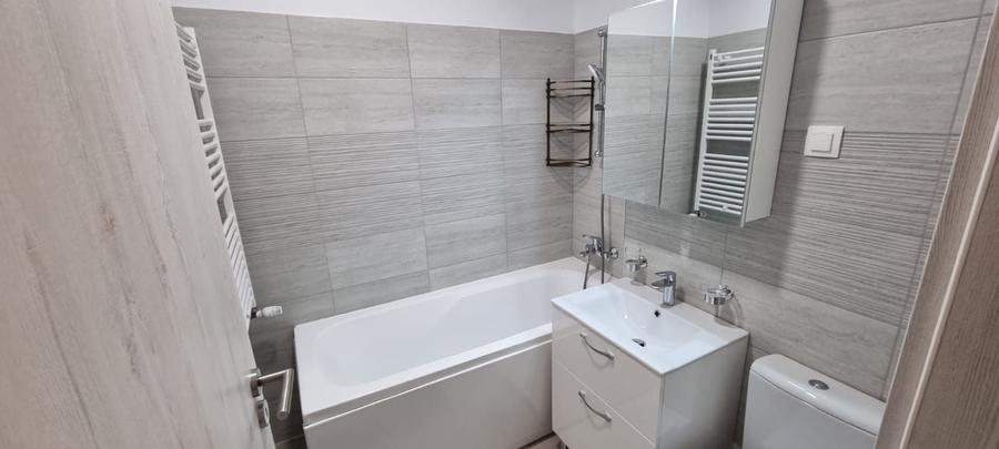 Apartament cu 3 camere decomandat, mobilat în Pipera
