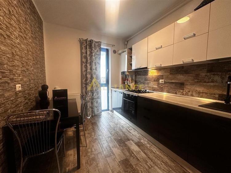Apartament cu 3 camere decomandat, mobilat în Berceni