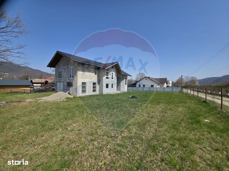 Casă cu 4 camere în Vad