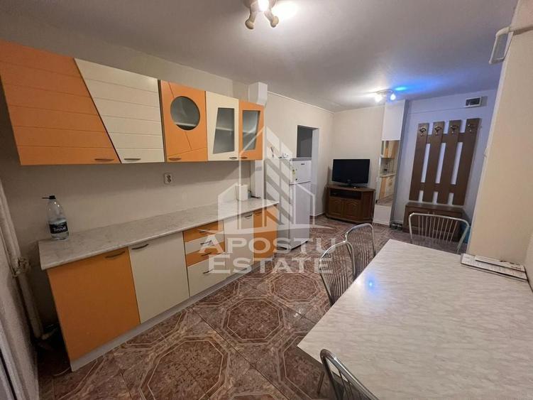 Apartament cu 2 camere decomandat în Lipovei