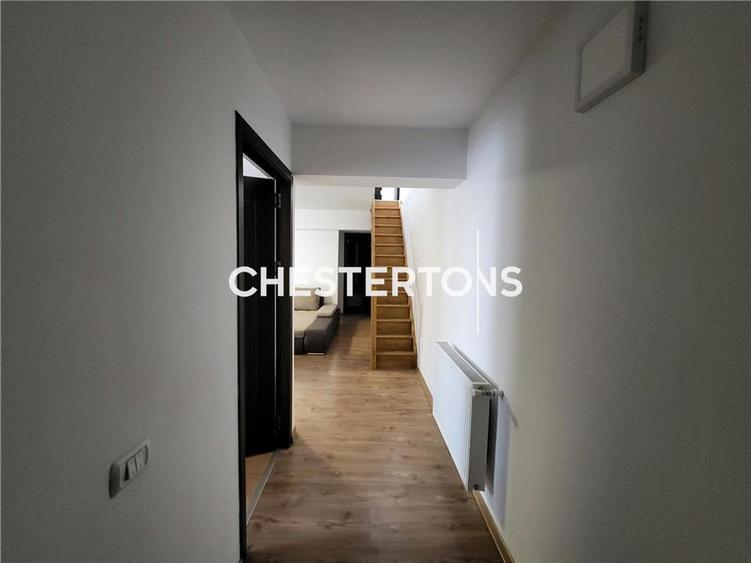 Apartament cu 3 camere decomandat, mobilat în Central