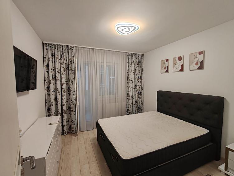 Apartament cu 2 camere semidecomandat în Apărătorii Patriei