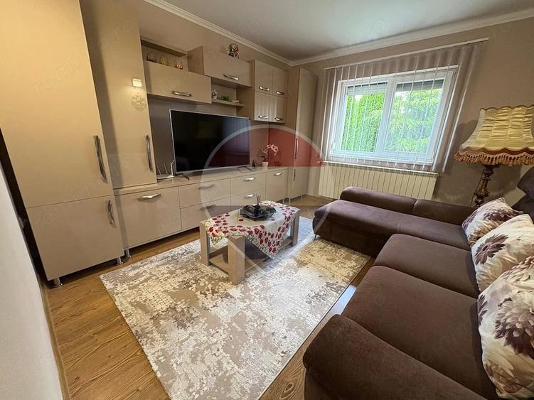 Casă cu 5 camere cu Teren 2687 Mp în Mădăras