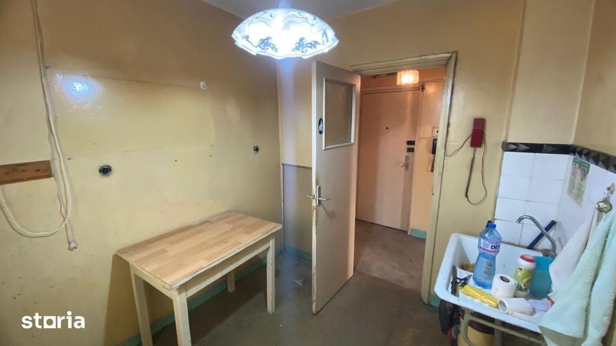 Apartament cu 2 camere semidecomandat în Vatra Luminoasă