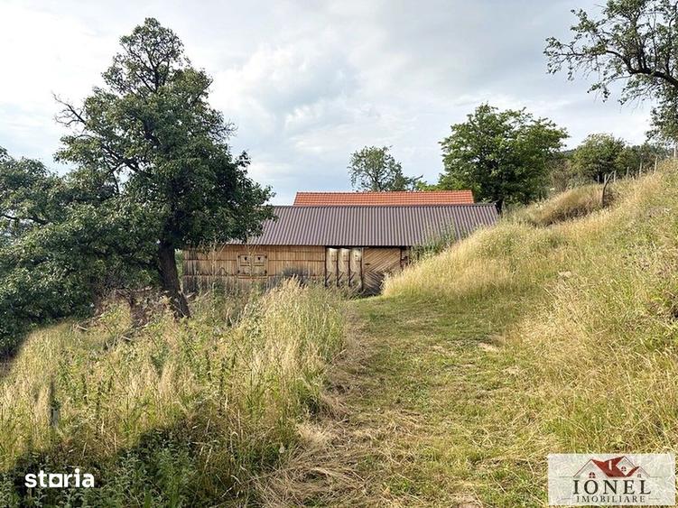 Casă cu 3 camere cu Teren 87271 Mp în Săsciori