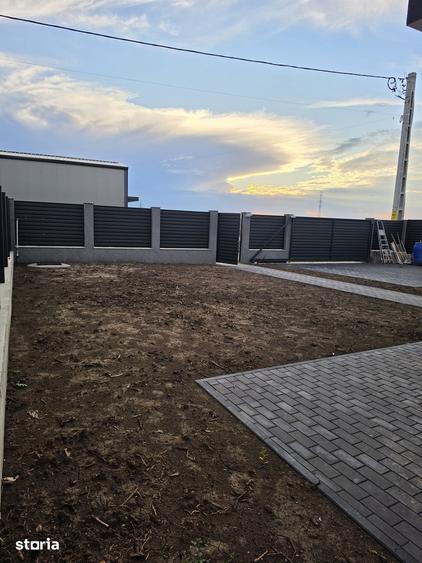 Casă cu 4 camere cu Teren 510 Mp în Holboca