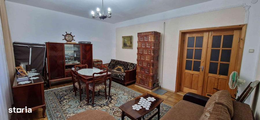 Apartament cu 2 camere decomandat, mobilat în Central