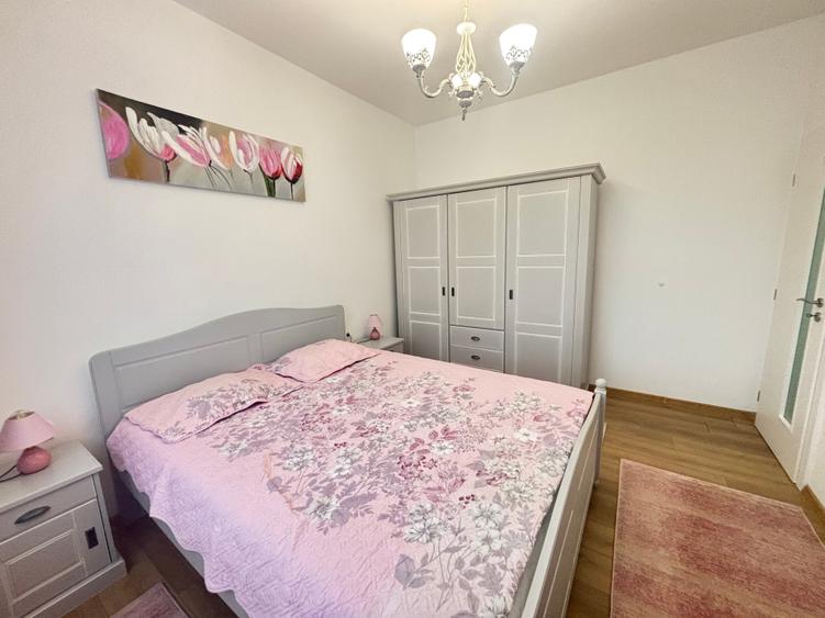 Apartament cu 2 camere semidecomandat, mobilat în Aradului