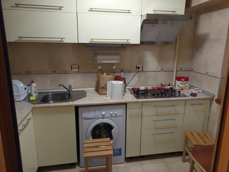 Apartament cu 2 camere decomandat în Bucur Obor