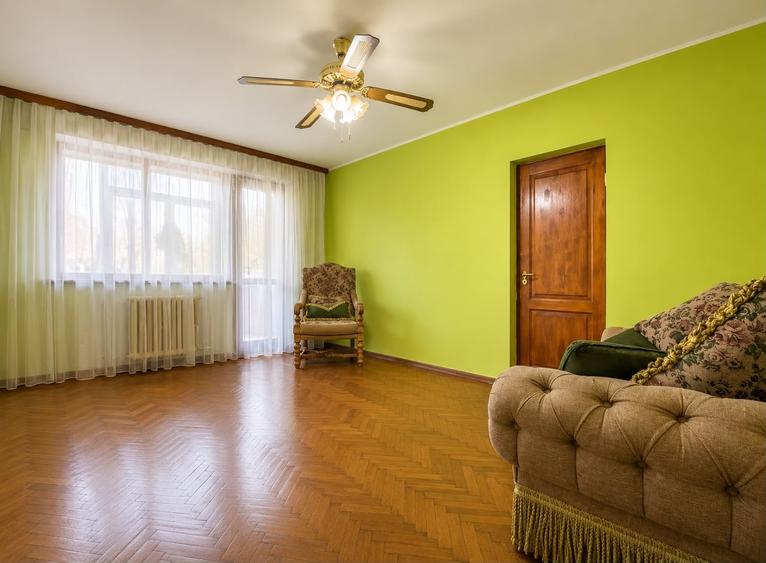 Apartament cu 4 camere în Tomis Nord