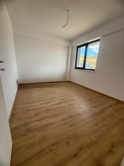 Apartament cu 3 camere în Cetate