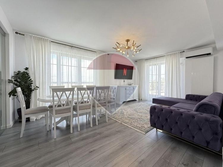 Penthouse cu 3 camere decomandat, mobilat în Tomis Plus