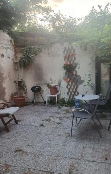 Casă individuală cu 5 camere cu Canalizare în Eroii Revoluției