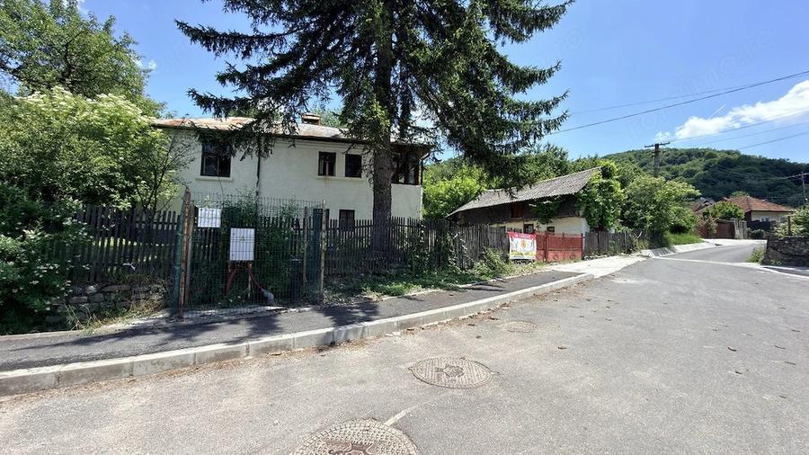 Teren de 6661 mp, în Central