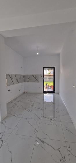 Casă cu Teren 320 Mp în Central