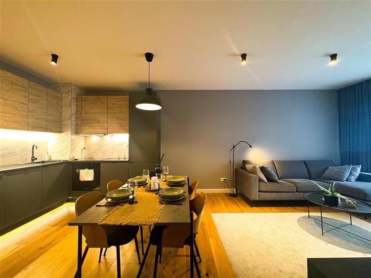 Apartament cu 2 camere decomandat, mobilat în Aviației
