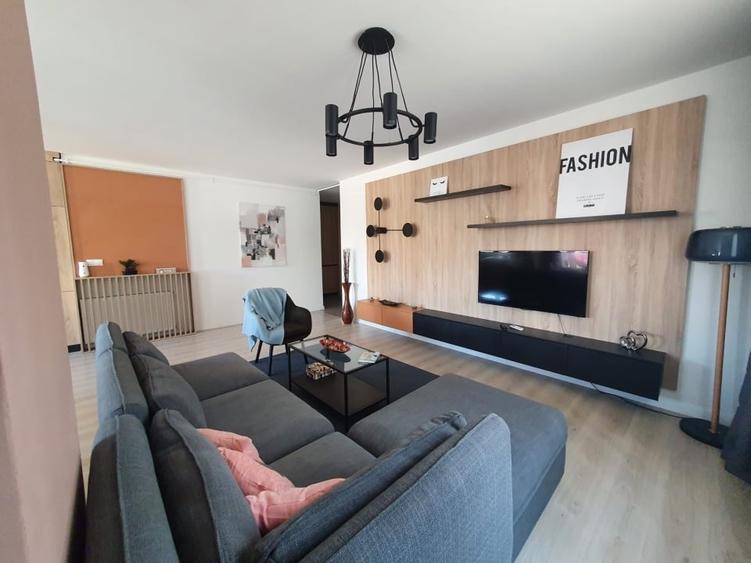 Apartament cu 2 camere decomandat, mobilat în Torontalului