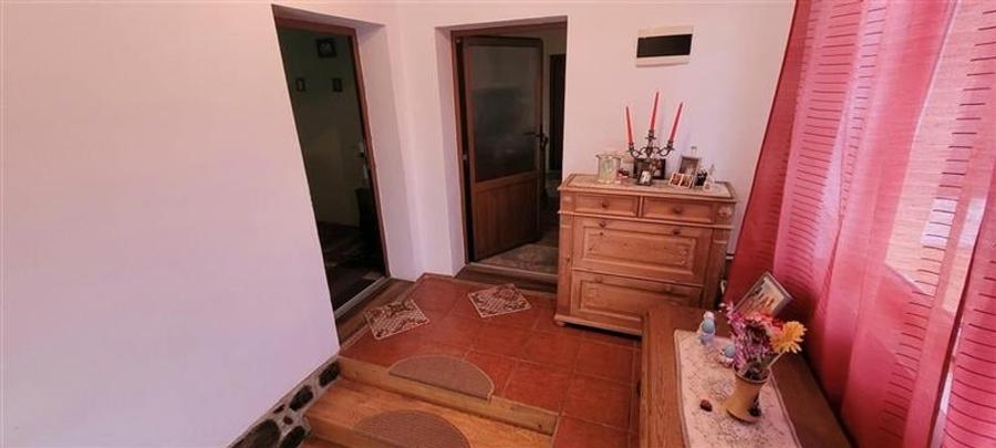 Casă individuală cu 5 camere cu Canalizare în Gârbova