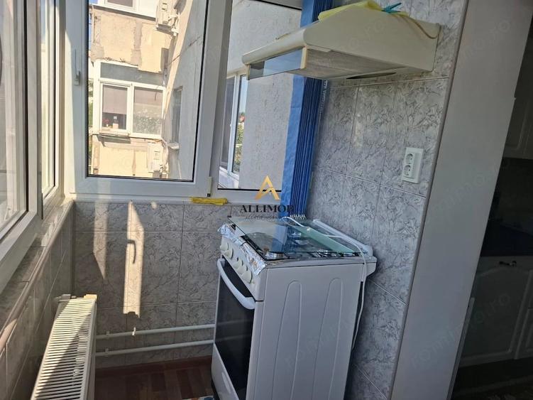 Apartament cu 2 camere decomandat în Mihai Bravu