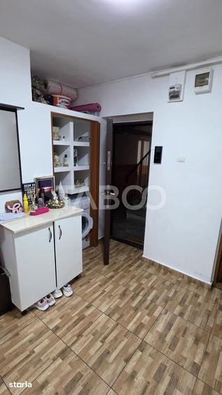 Apartament cu 2 camere decomandat, mobilat în Central