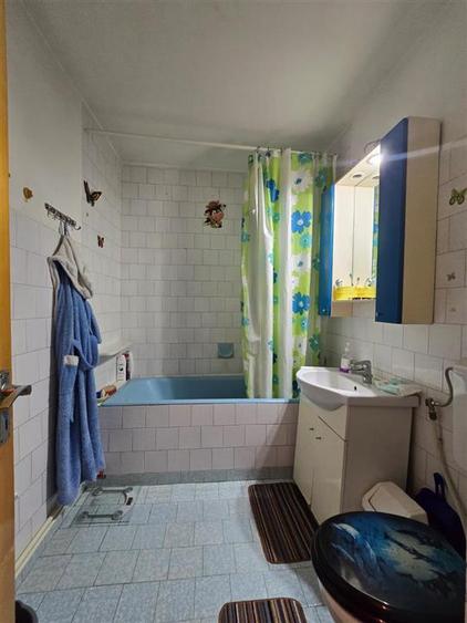 Apartament cu 2 camere decomandat în Nicolina