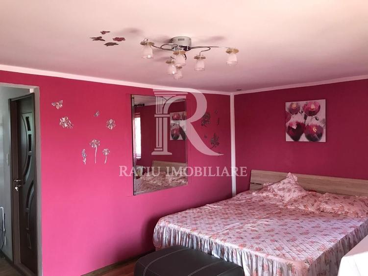 Casă individuală cu 5 camere cu Canalizare în Oncea