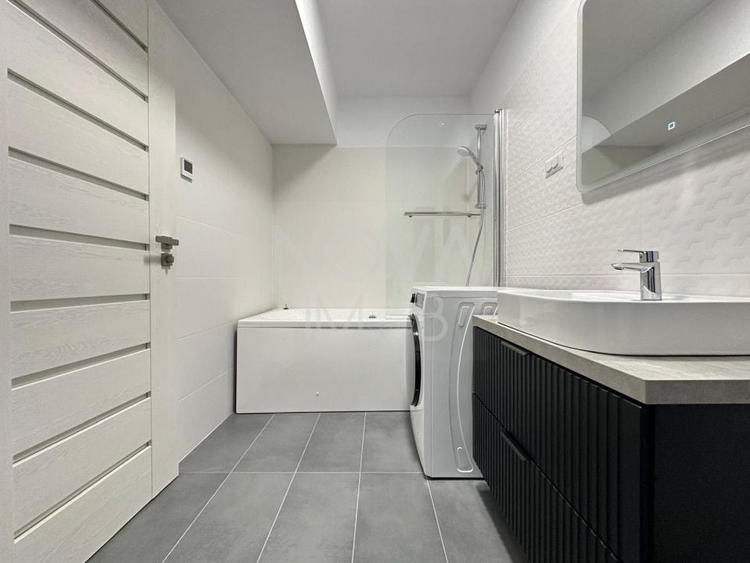Apartament cu 2 camere semidecomandat, mobilat în Mihai Viteazul