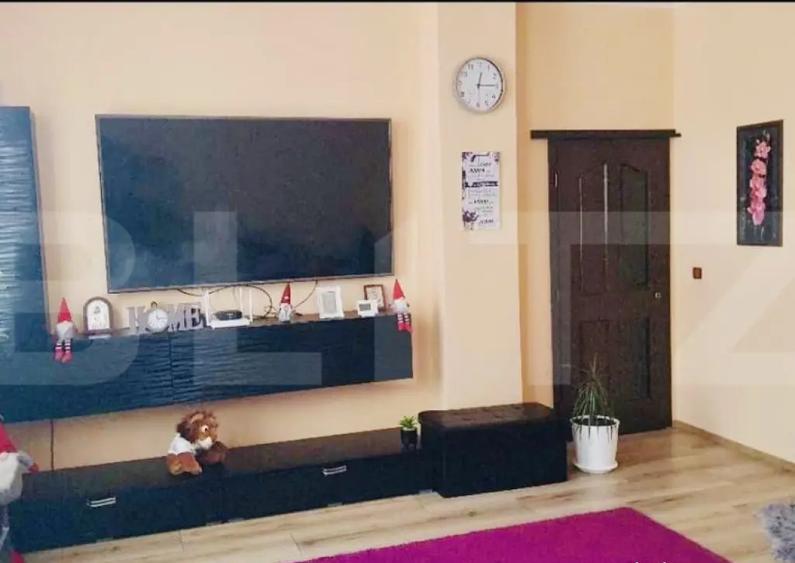 Apartament cu 2 camere semidecomandat, mobilat în Central