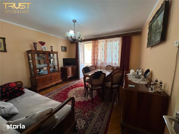 Apartament cu 3 camere decomandat în Central