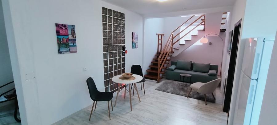 Casă individuală cu 5 camere cu Canalizare în Nord-Vest