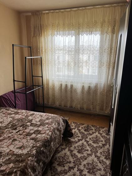Apartament cu 2 camere semidecomandat în Viziru 1