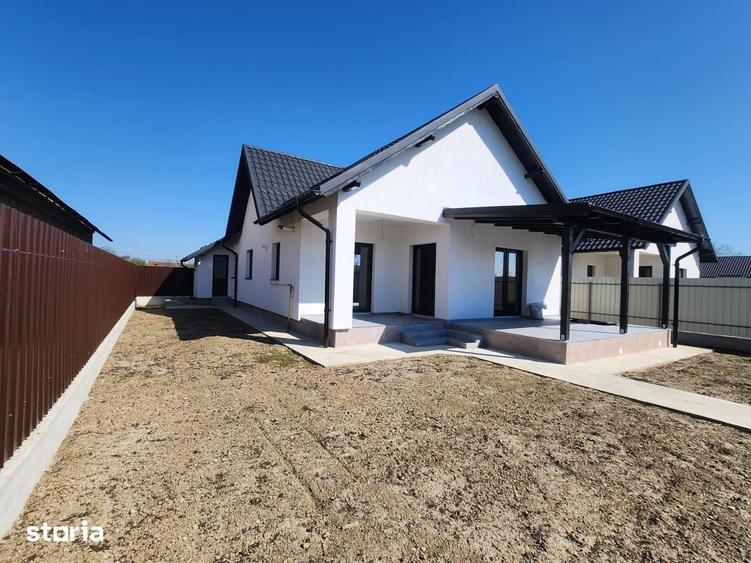 Casă cu 4 camere cu Teren 350 Mp în Hemeiuș