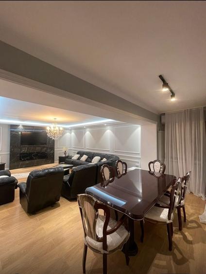 Apartament cu 3 camere decomandat în Faleza Nord