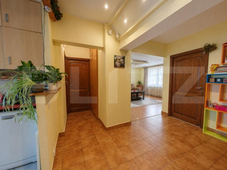 Apartament cu 3 camere decomandat în Unirii