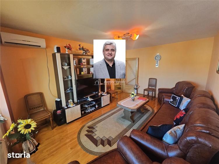 Apartament cu 3 camere decomandat în Central