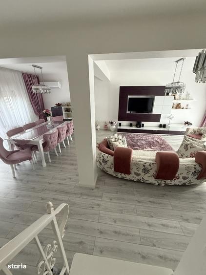 Casă cu 4 camere cu Teren 386 Mp în Central