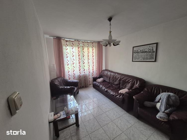 Apartament cu 3 camere în Precista