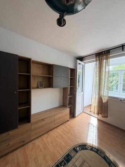 Apartament cu 2 camere decomandat în Colentina