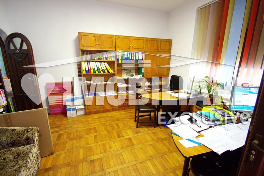 Casă individuală cu 8 camere cu Teren 1174 Mp în Șagului
